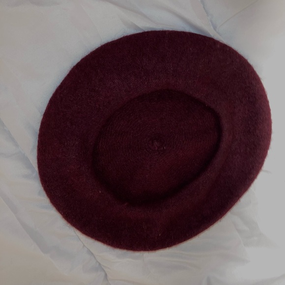 Dark maroon beret one size H&M new - Picture 2 of 3